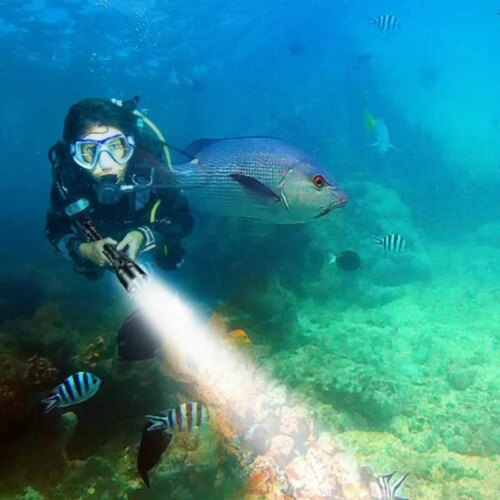 powerful led diving flashlight 8000lm waterproof underwater torch with 18650 battery support - Image 7